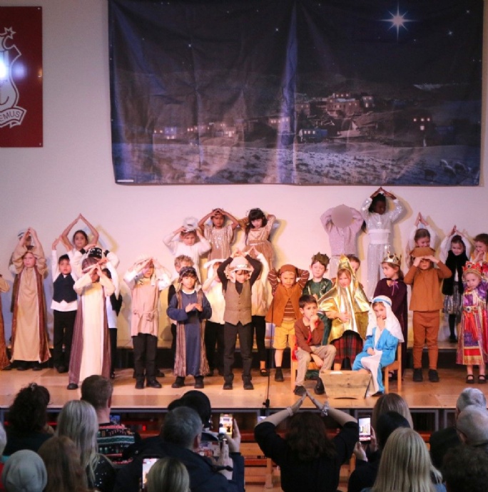 News &raquo; Junior 1 Follow The Star